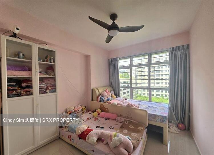 Blk 876A Tampines Avenue 8 (Tampines), HDB Executive #631387011